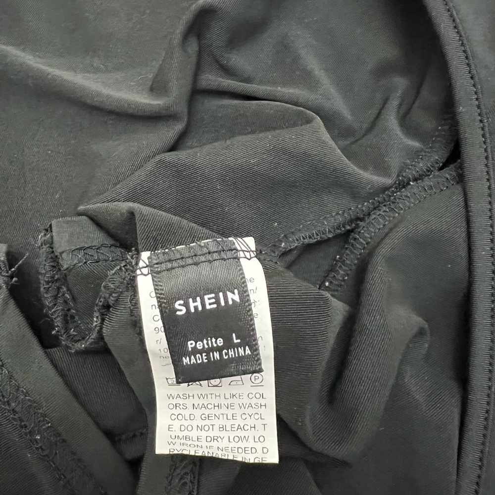 Shein faux cross over crop top - Picture 2 of 6